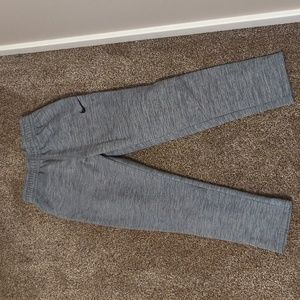 Nike youth large therma fit pants, gray